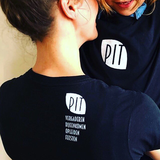 Super tof!! Deventer PIT shirtjes❤️..
Van mijn schatjes.. alvast voor mijn verjaardag.. speciaal voor #HKLOS gemaakt door #atelieropnieuw &amp; #egbertegd #liefde