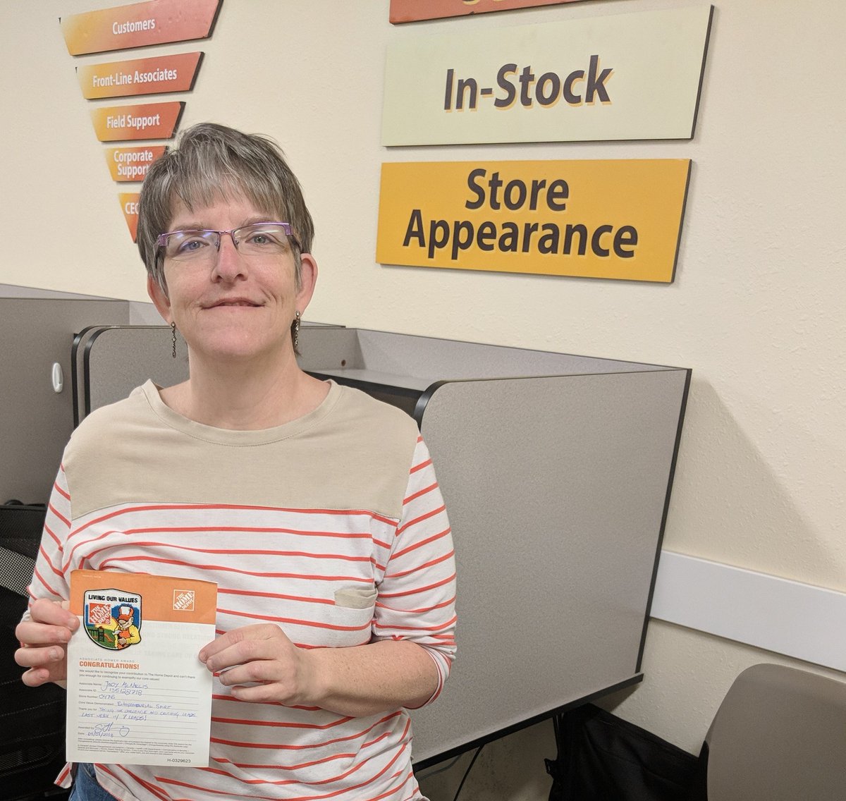 SamuelHenning's tweet image. Shout out to Specialist Jody for taking my challenge on Friday, providing excellent customer service, and getting 7 in-home service leads last weekend. #WeInstall #TheMightyRayRoad #KickAssTeam @jensenicole1 @TheodorePepping