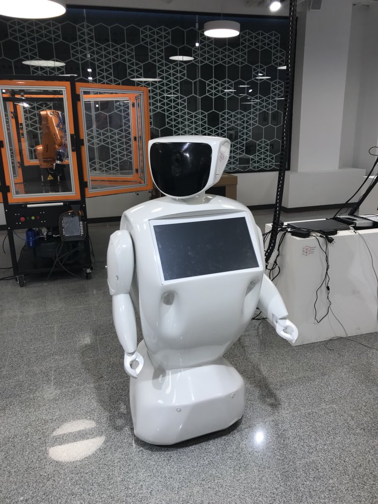 SmetlevV's tweet photo. Школа 121 начала реализацию проекта «Учебный день в технопарке» на базе детского технопарка МФЮА «НАУКОГРАД». В результате обучения у ребят будут сформированы умения, которые пригодятся не только в жизни, но и для дальнейшего изучения физики, математики и информатики. #догм https://t.co/xb6IakFu8b