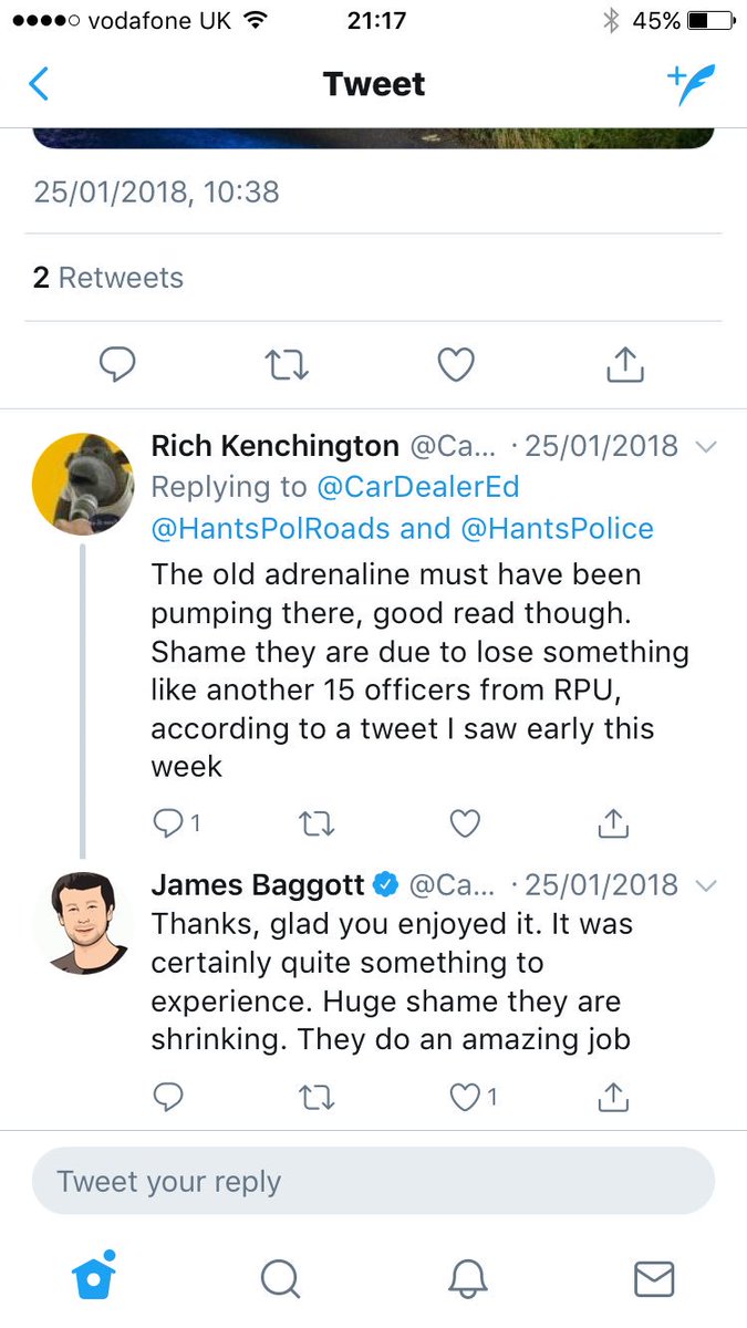 JXD_15's tweet photo. @BullshirePolice @Foxtrot_Cop @DailyMirror @CarDealerEd He's a fan really!! https://t.co/Lo3hdy8j1k