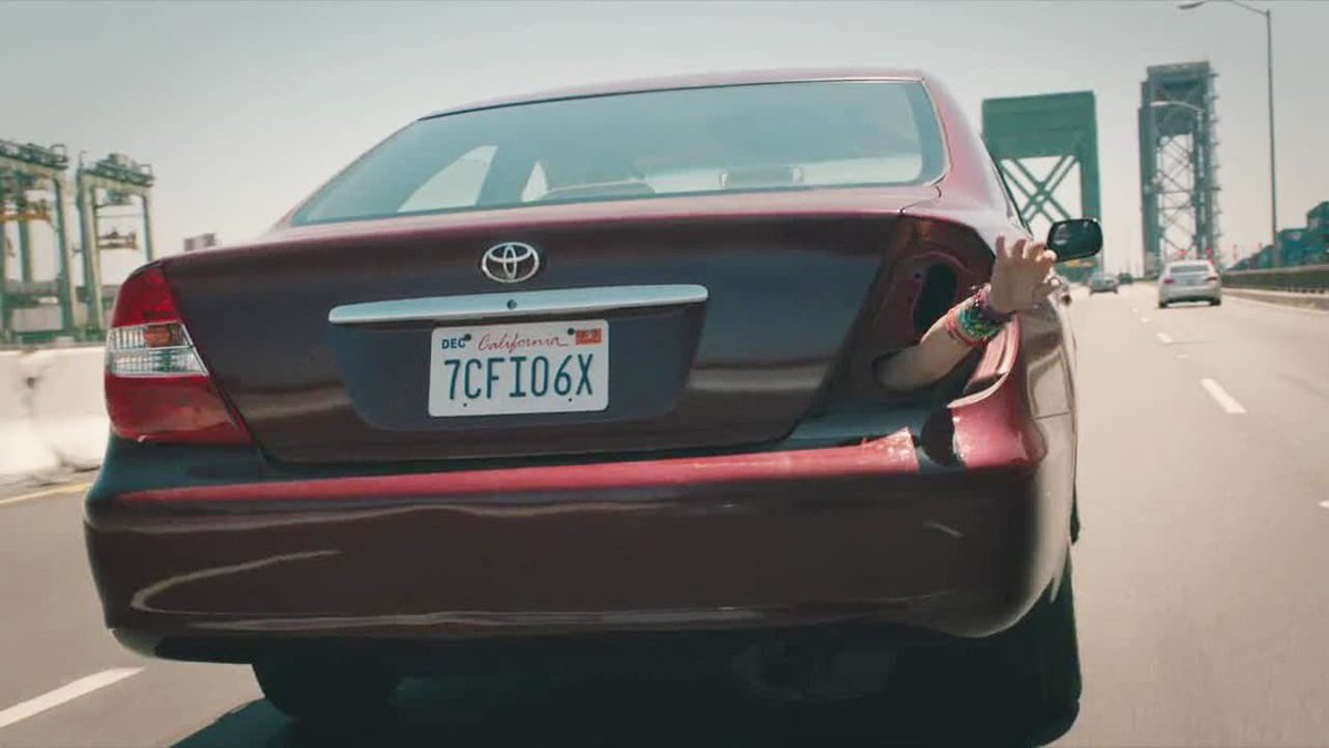 MovSto's tweet image. فيلم بعنوان (The Call) يحكي قصّة مُوظفة قسم الطوارئ ٩١١ تتلقى مُكالمة طارئة من فتاة قد تم إختطافها وحبسها داخل صندوق سيارة!
ٓ
جريمة إثارة 10/6.7
ٓ
أفلام 2014