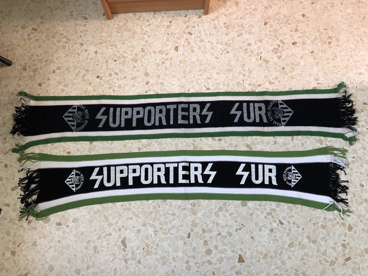 Vendo estas bufandas, interesados MD.