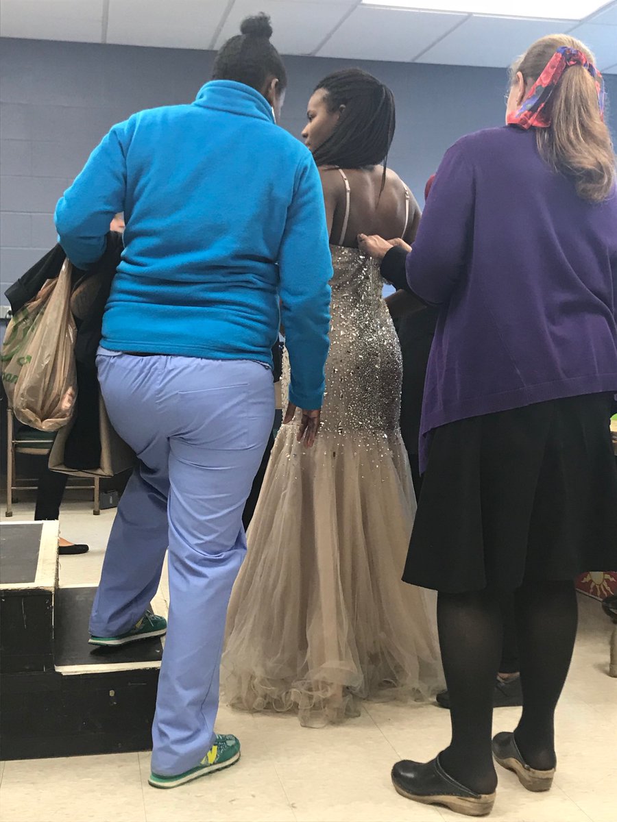 MPerlmanNews's tweet photo. Girls getting fitted at #gownsforprom: they have more than 5,000 gowns here: shoes, bags, and purses too. @news4buffalo https://t.co/QY7ZYpWCTD