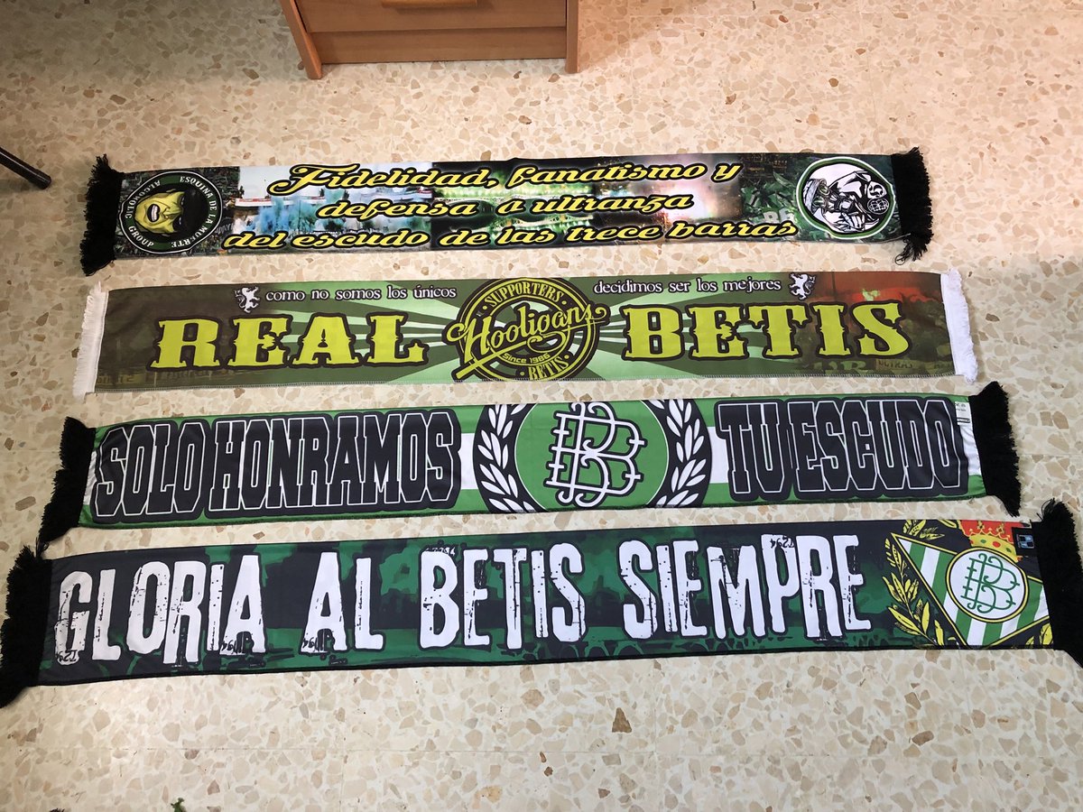 StickerUltras's tweet photo. Vendo estas bufandas, interesados MD. https://t.co/WXeDcbGTqY