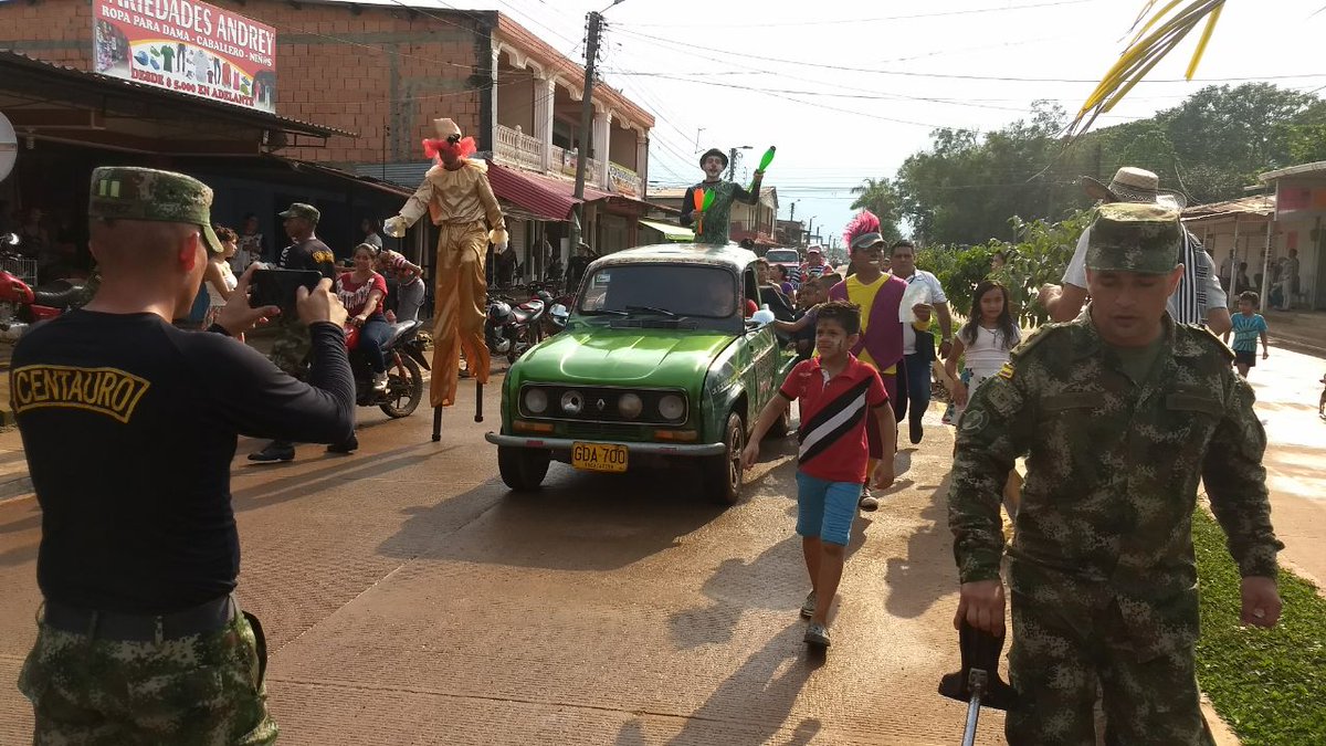 Laventanacirco's tweet image. Nuestro proyecto de #Circópolis ya comenzó. Te compartimos un poco de la alegría vivida este fin de semana en las #CaravanasDeLanzamiento.
#Amas #ICBF #Niñas #Niños #Adolescentes #CricópolisEsParati #CircópolisQuiereVerteFeliz