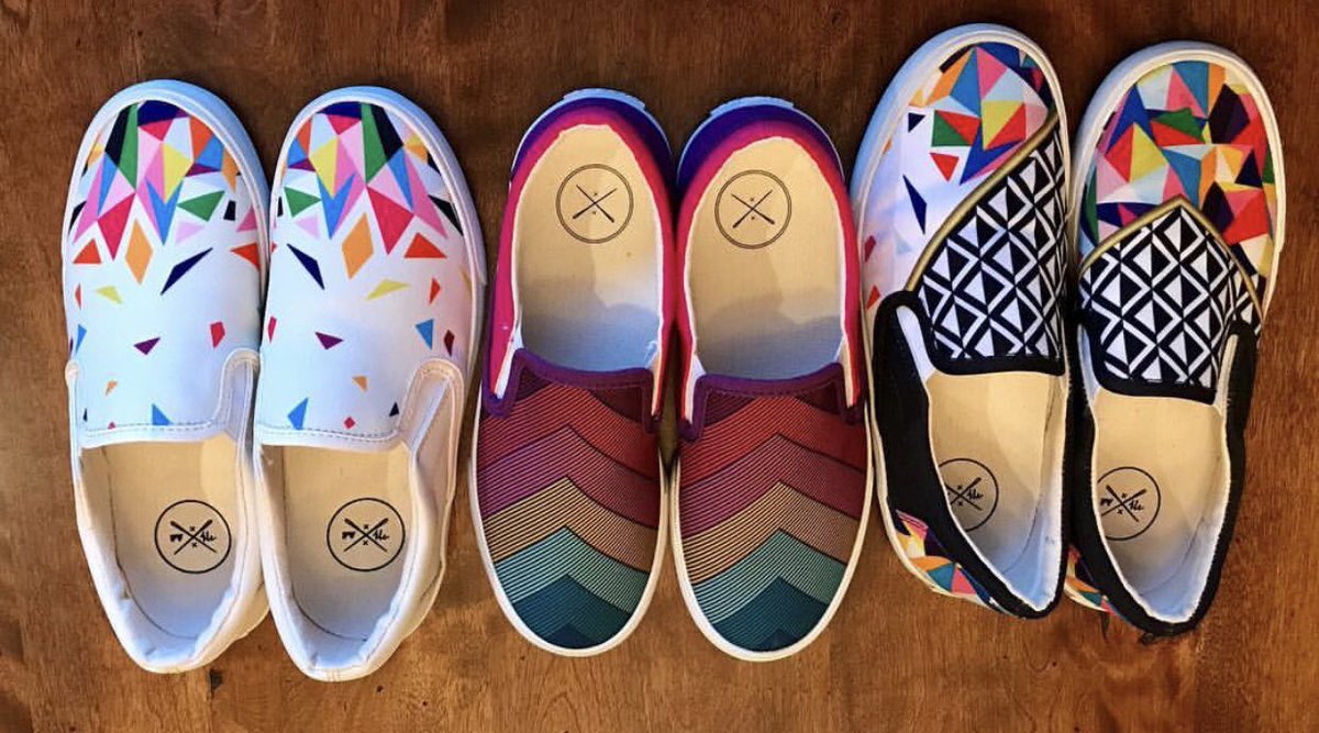 InkkasWorldwear's tweet photo. Got the #mondayblues? 💙 Cheer up by adding red, yellow, green, purple, maroon, and more!!! #getcolor 🌈 

Shop 👉 https://t.co/Egj7IQDOiP

📷: @brynnkeith https://t.co/sJxcRFNGm2