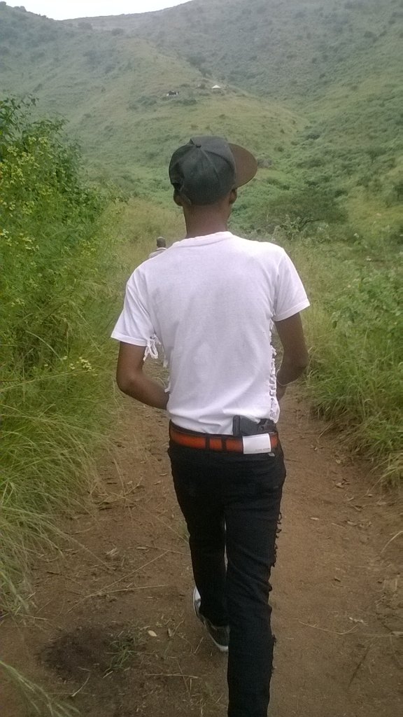 Sehluko3's tweet photo. Thula wen ubukele https://t.co/0RB0tnKeWZ