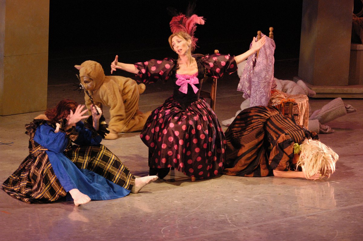 Don't be upset because you forgot to buy tickets for Cinderella.  Get yours now at Ticketmaster ow.ly/WXNf30jjLOc by calling 225-766-8379 or in person at the River Center box office.  Performances on April 13 at 7:30 and April 14 at 2:00.