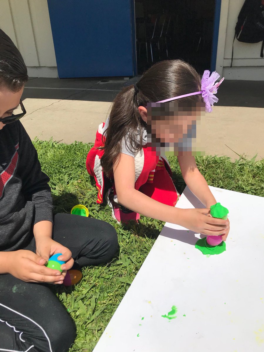 LobbanMichelle's tweet photo. Plastic egg tower STEAM challenge!  #steam  @ljebullpups https://t.co/ooJPlLV9De