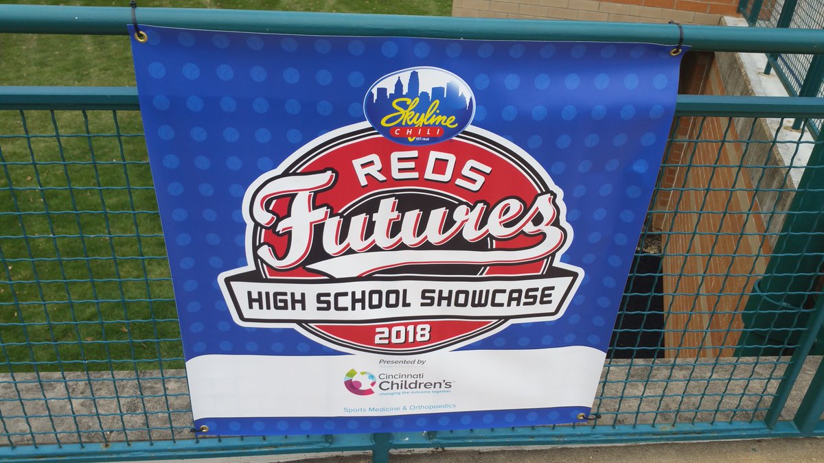theleewmowen's tweet photo. Just about twenty minutes for the first @Redshsshowcase battle and it's a good Butler-Warren County Battle between the host Franklin Wildcats and the Monroe Hornets!
It's happening at Wright State's Nischwitz Stadium! #LoveAnnouncing https://t.co/2NYcrFDYEr
