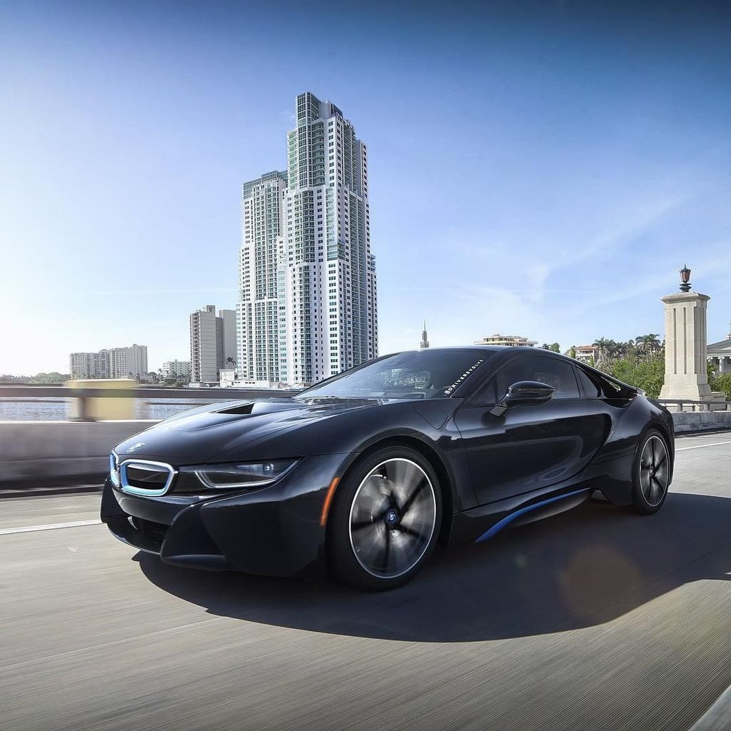 _________beast's tweet photo. Keeping the horizon bright.
The #BMWi8 Coupé. 
#BMWi #BMWirepost #jasendelgado
__________

BMW i8 Coupé: energy consumption (combined): 11.9 kWh/100 km. Fuel consumption (combined): 2.1 l/100 km, CO2 emissions (combined): 49 g/km. Fuel consumption is determined in accordance… https://t.co/hcmEgz21tW
