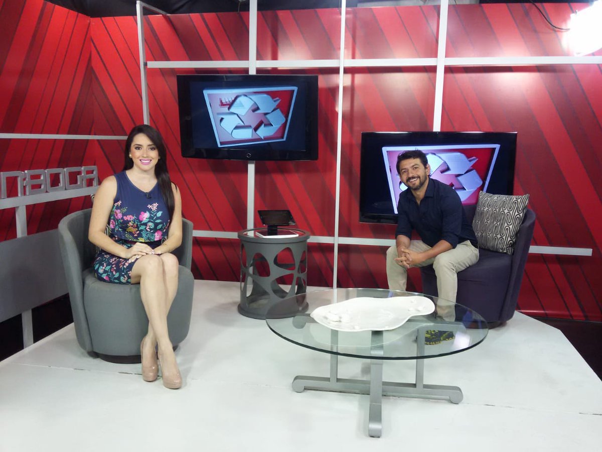 CRF_AGENCIA's tweet photo. Hoy estuvimos en #NBoga con la entrevista al #RecordGuinness deportivo del país @MillanLudena, Compartiendo su increíble hazaña, inspiración y mensajes para soñar en grande.
Gracias @Teleramaec por el ameno espacio. #RRPP #Comunicación #GiraDeMedios https://t.co/TcsnHRcHXR