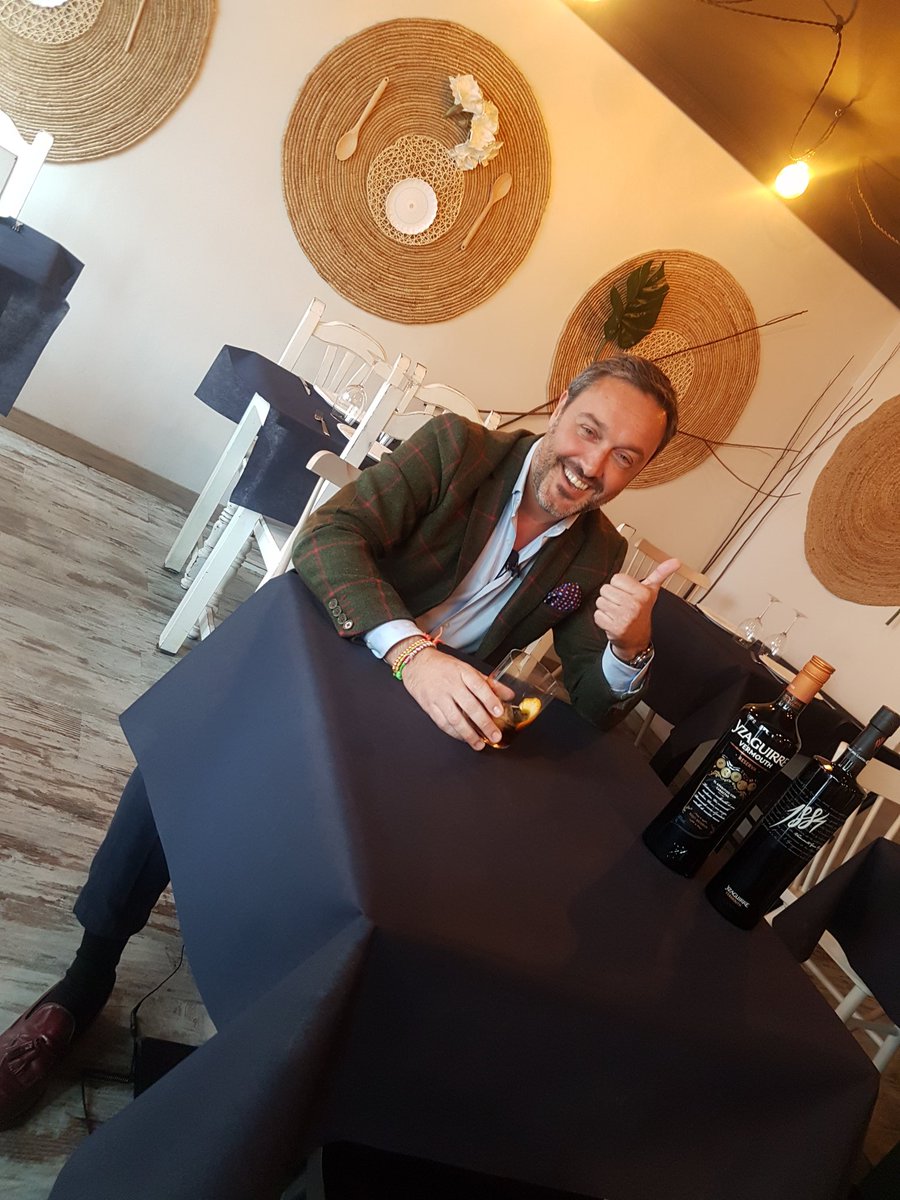 rmendanya's tweet photo. Hoy @Notqdes_tv en @Vinoteo, grabando #ExperienciaYzaguirre que comienza en unos días en #Oviedo y posteriormente en #Gijon. La ruta @VermutYzaguirre y la mejor tortilla.
Gracias al equipo Yzaguirre y a Juanjo Cima. Próx.domingo repor ;)

@jorge0viedo @LesFartures @recetasdenoe https://t.co/9sVw8uDkn5
