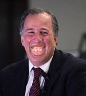 eternumen's tweet photo. @revistaproceso #Perspectivas políticas en #México 🇲🇽
... "e$$$teee... Pooo$$$... Puuu$$$" ... 💰😆
#Meade #MeadeRobar 🐀 https://t.co/gBzjdV1P4i