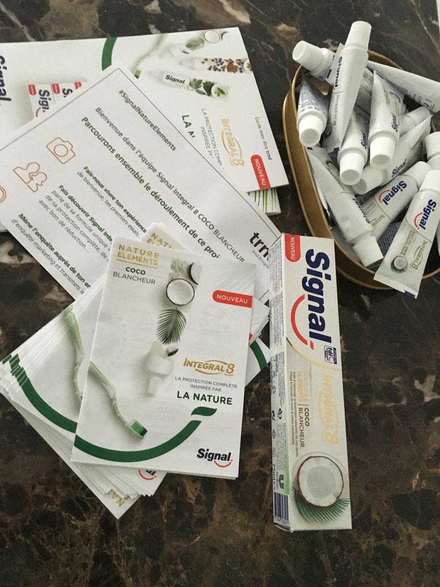 carmousssa's tweet photo. Signal Integral 8 Nature Elements Coco Blancheur #signalnatureelements s'installe dans ma salle de bain #marketingcollaboratif @trnd_fr #signal #hygienebuccodentaire https://t.co/XHe9UNo17t