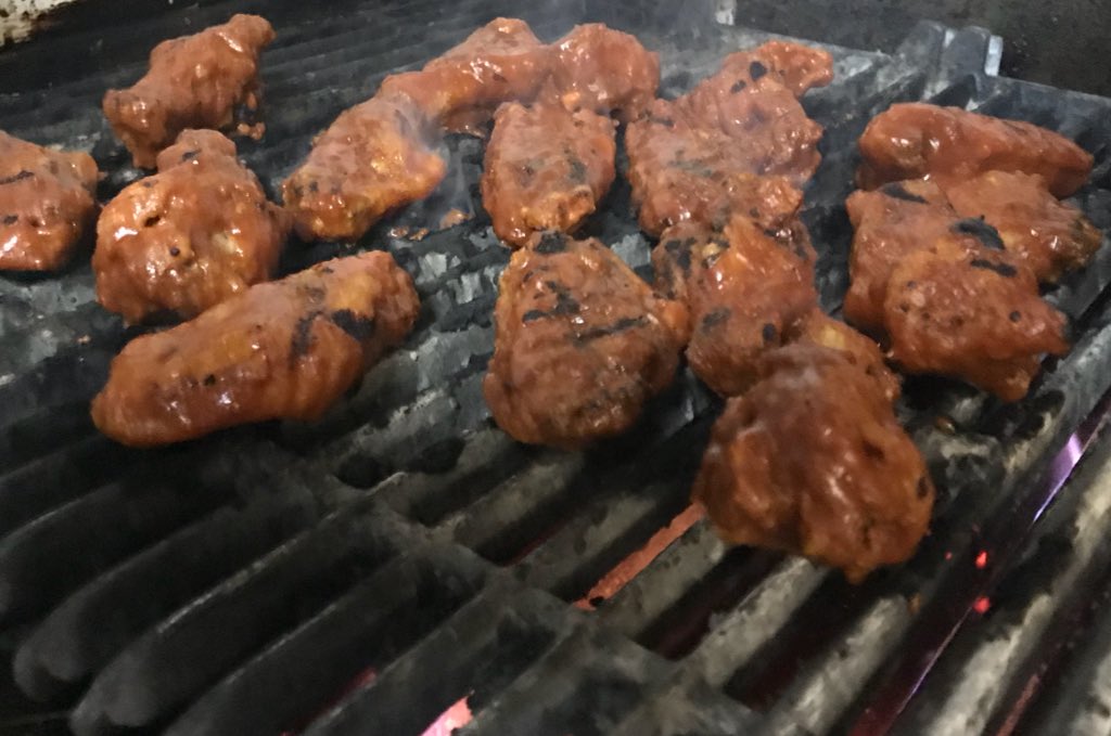 tapandtankard's tweet photo. Ainβt No Thing like a Grilled Wing!
β’
β’
β’
β’
Wing Night! + Classic, Breaded or Ask for them Grilled! + Request a Side of Fries... House Cut, Sweet Potato or Lattice! + $5 Domestic Pints! + A Real Monday Delight! + π»
#MondayNightDelight #WhatsOnTap #TheTap https://t.co/LKNijWaOyg