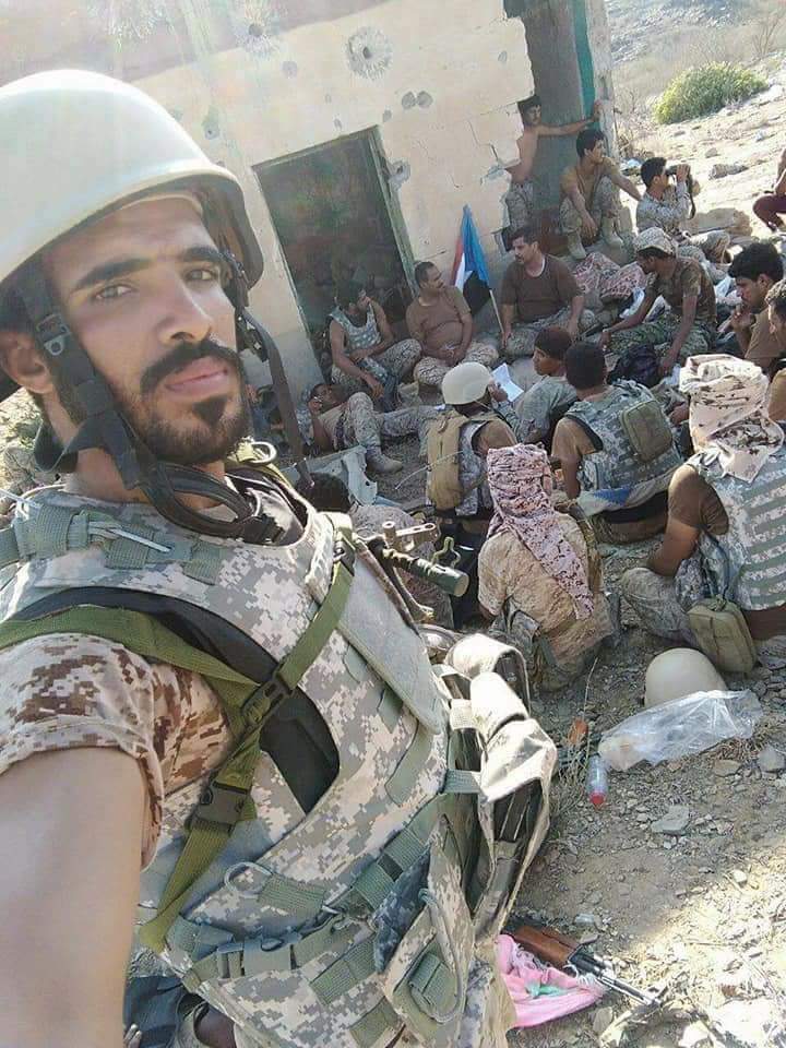 malekalyazidi's tweet photo. تستطيع الشرعية لقاء المبعوث الأممي ويستطيع الكثير فعل ذلك لكن هل يجرؤ غير المجلس الانتقالي الجنوبي عرض هذه الصور على غريفيث ويقول له هذا نحن نصل الاحيث لايصل الآخرون وهذا جيشنا الذي يرفع علم الجنوب اليوم فوق جبال مران بصعده مسقط رأس زعيم الحوثيين!
#من_صعده_لابوظبي_لاستقلال_الجنوب https://t.co/tgBfANtNBF