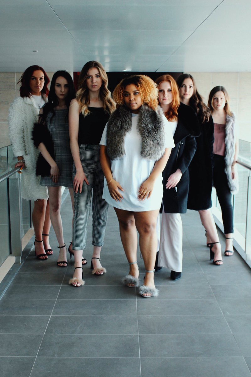 Alphapiphi's tweet photo. Executive Board 2018 - 2019. We're in love ✨🤘🏼 https://t.co/m1eiLtfvdd