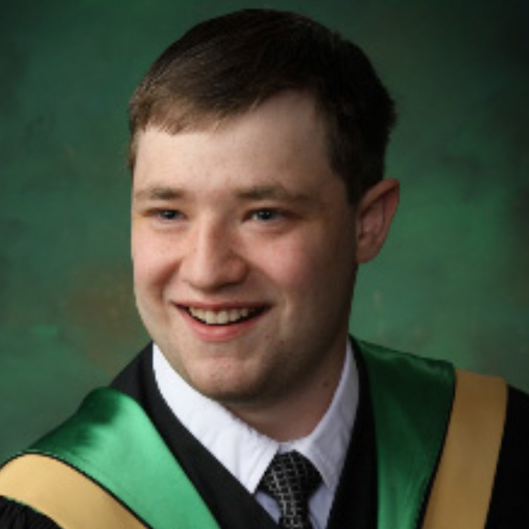 #NewProfilePic #2018grad glad to be done!