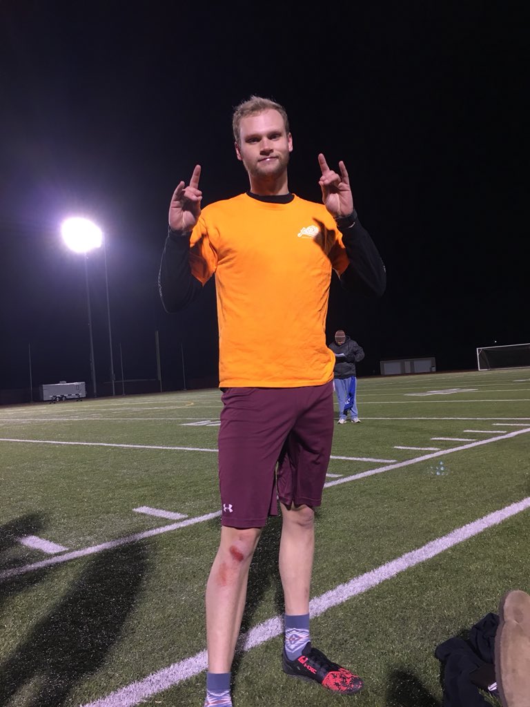 SIUfishkicks's tweet photo. MERCH NIGHT MVP https://t.co/Htcpsd18jY