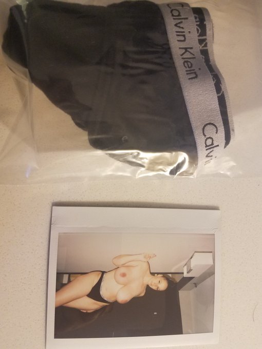 Ok ladies and gentleman. Lets do some Auctions-sales.... I have some stuff for sale. Email me @ Gianna@giannaxxx<a href="/tag/nationalsitonmyfaceday"class="tags"><span>#nationalsitonmyfaceday</span></a>