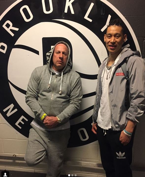 penny10654's tweet photo. Steve Lobel took pic w/@JLin7 
weworking(IG)Post game 2 night after the final home game of the season for the #brooklynnets #jeremylin #dangelorussell #bubba #netsvsbulls #barclayscenter #weworking 🏀 https://t.co/tPRBVaA2Jm