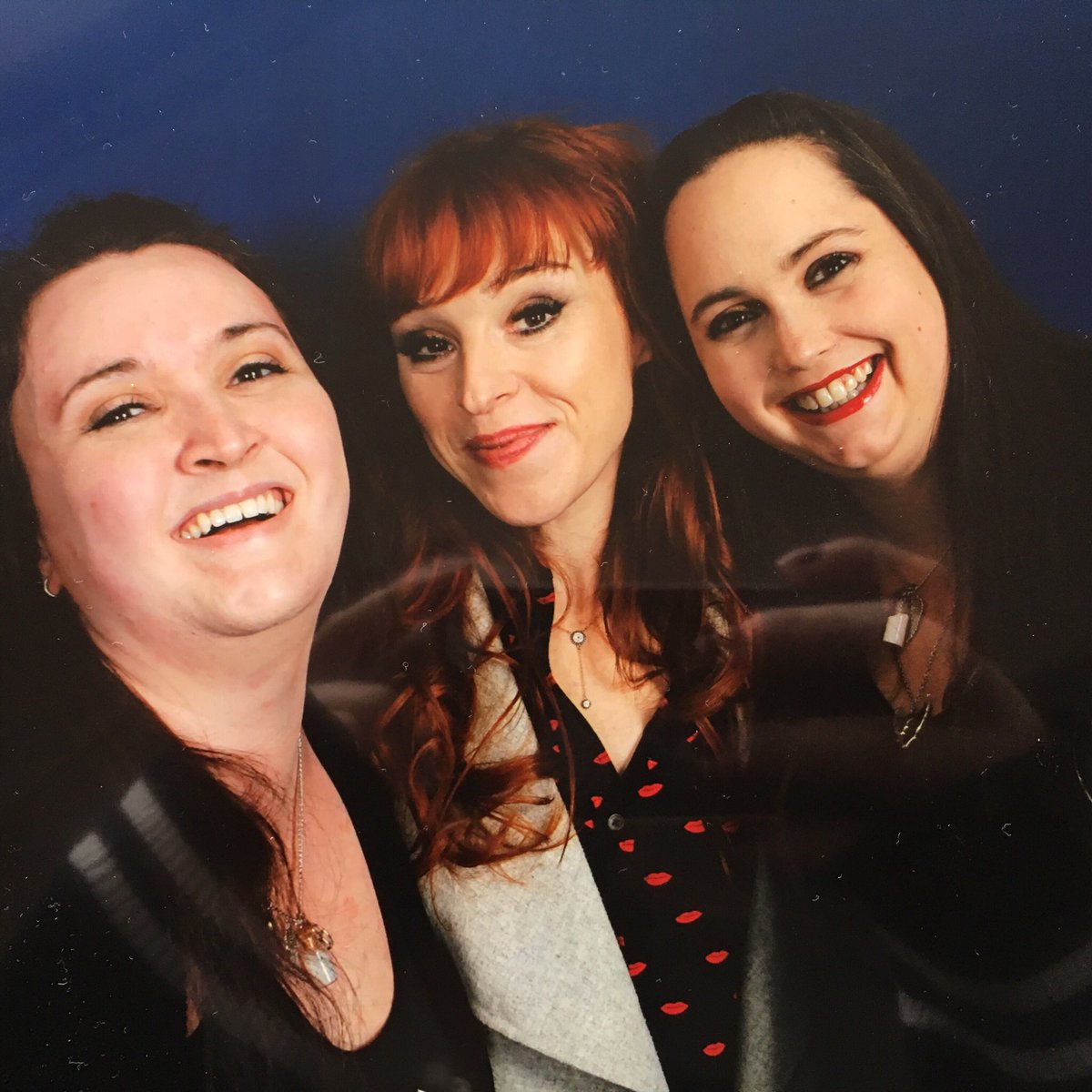 RachelP1203's tweet photo. Thank you @RuthieConnell for coming back to Montreal for #SPNMont! You’re epic and hilarious and I hope you come back for comic con again in July! ;) Would Love à Rowena/Crowley duo op! ;) So happy to see you at a second con here! Thank you! ❤️ https://t.co/sKx1L2ApAM