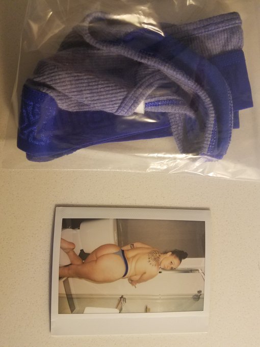 Ok ladies and gentleman. Lets do some Auctions-sales.... I have some stuff for sale.  Email me @  Gianna@giannaxxx