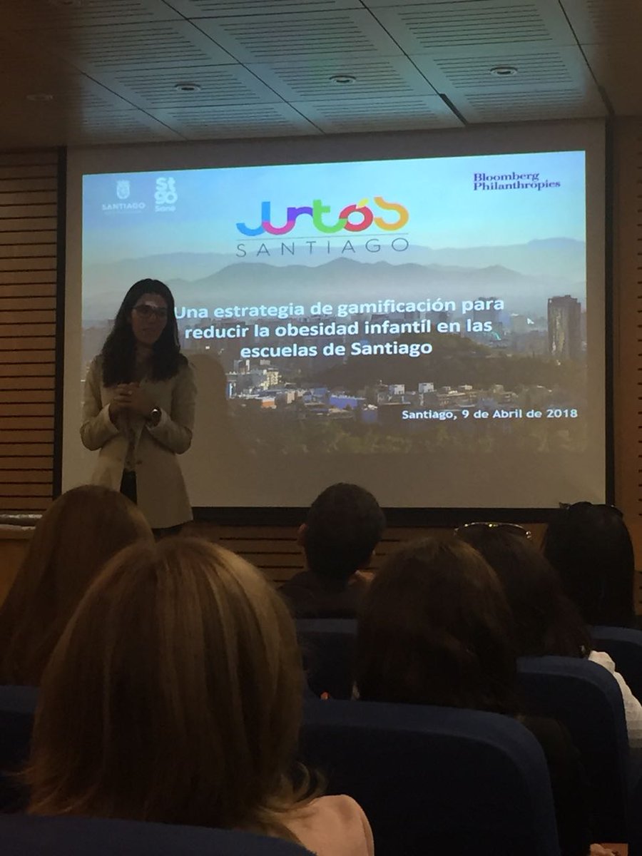 Muni_Stgo's tweet photo. Esta mañana, Alcalde @AlessandriFelip  se reunió con los directores de los establecimientos educacionales que están participando en el programa #JuntosStgo. #MayorsChallenge https://t.co/wXuoZVc1HT