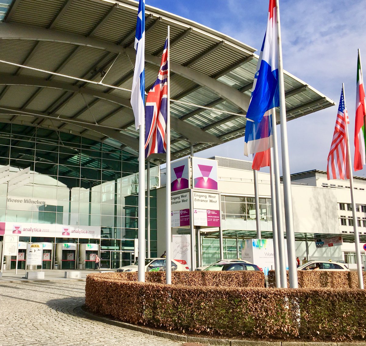 ISternitzke's tweet photo. Ready to go! Excellence4Lab is prepared for analytica - Laboratory Technology, Analysis and Biotechnology fair 2018! asecos GmbH, BROEN-LAB A/S, FRIATEC AG, Trespa
Looking forward to meet you at Hall B2 Booth 111! #Trespa #toplabplus https://t.co/6vwoVupsoF