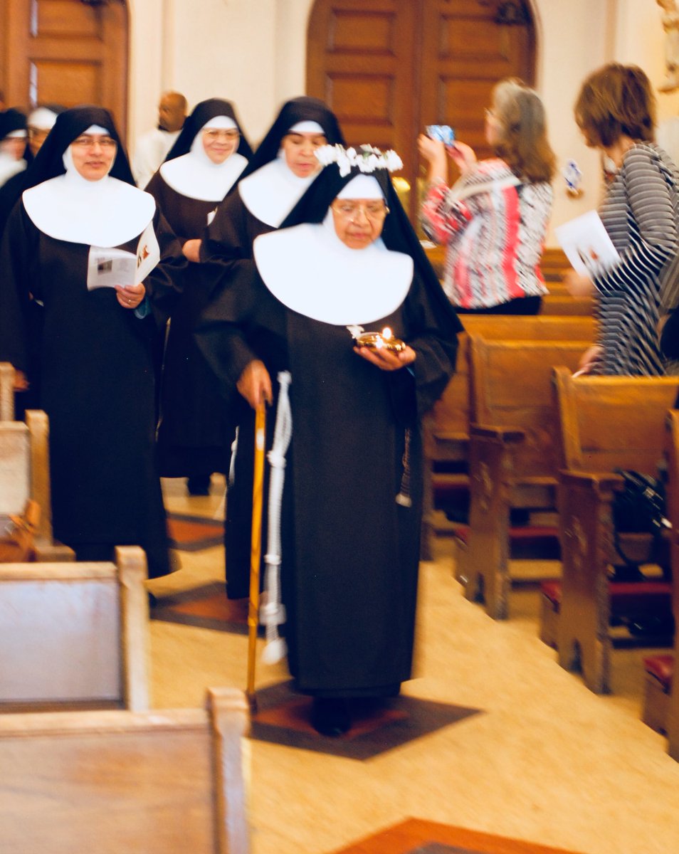CapFriars's tweet photo. Today we celebrate with Sr. Margarita Maria, on reaching 60 years in religious life! She also RENEWED her vows! #PoorClareSisters #CapSisters #CapFriars #AndCounting https://t.co/a4WEq9xLlG