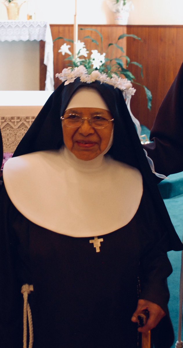 CapFriars's tweet photo. Today we celebrate with Sr. Margarita Maria, on reaching 60 years in religious life! She also RENEWED her vows! #PoorClareSisters #CapSisters #CapFriars #AndCounting https://t.co/a4WEq9xLlG