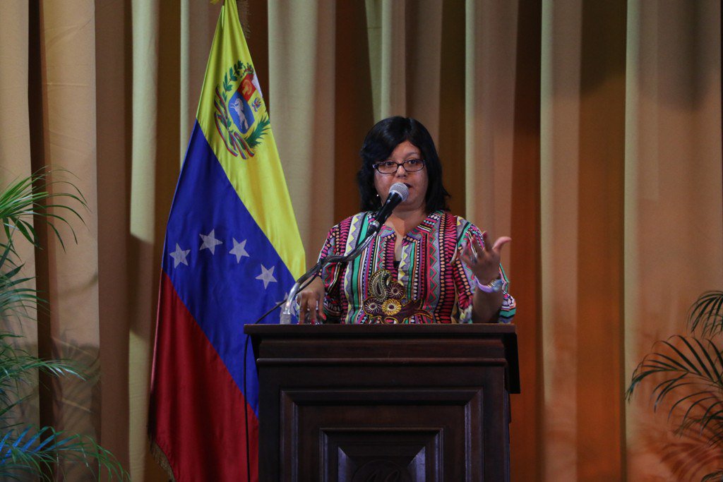 📌 Escuelas Técnicas Robinsonianas recibieron dotación de insumos y materiales <a href="/JauaMiranda/">Elías Jaua</a> <a href="/NicolasMaduro/">Nicolás Maduro</a> #VenezuelaTrabajaYAvanza ➡ (+Leer) goo.gl/dWFRtn