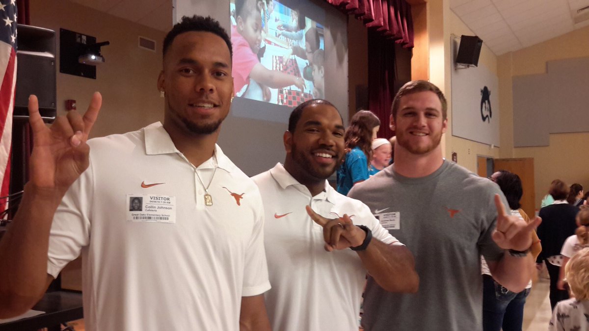 GOELibrary's tweet photo. So fun to have UT Football players @Call_In_Johnson Andrew Beck and @KevWash630 @UTAustin @TexasFootball speak at our Leadership Assembly on Friday. We can't thank you enough! Our students loved it! #focusdrill !! @GreatOaksES https://t.co/QYEwgTPgKB