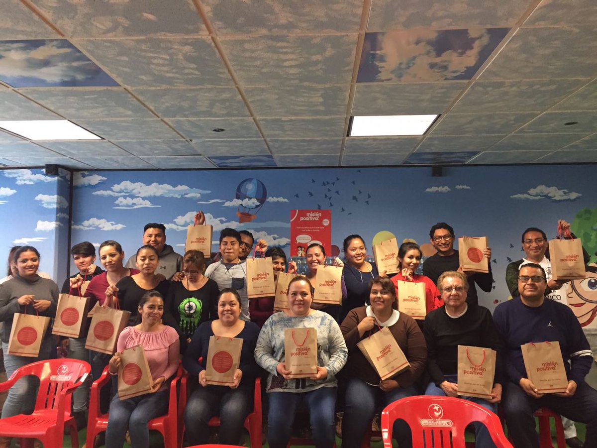 CDMXOR's tweet photo. Agradecemos a @cocacolaMX por la invitación a sus instalaciones para conocer más del proceso de elaboración de sus productos #Alumnos_AdE #OrgulloCescijuc #YoSoyCescijuc #CESCIJUC https://t.co/EYN8pQHNQr