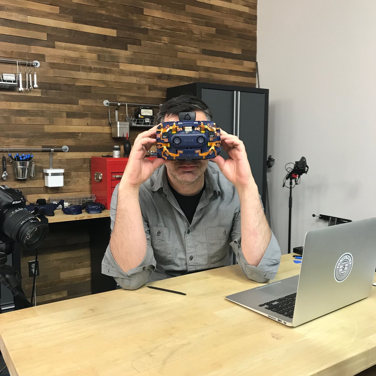 iFixit_Japan's tweet image. 月曜日の分解Vive #HTCVivePro