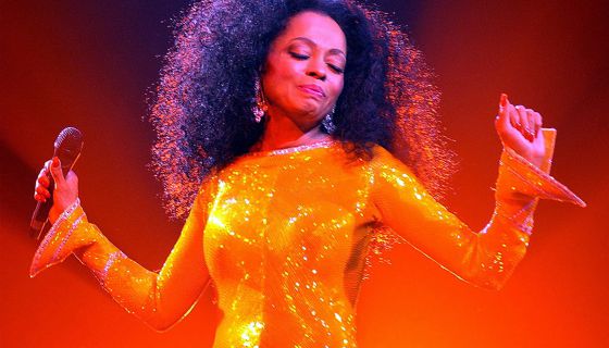 Two Dancers Pay Tribute To Diana Ross In The Most Incredible Way - whatspoppinmusic.com/two-dancers-pa…