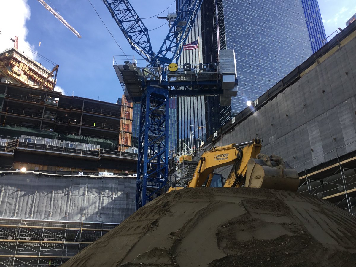 GLYConstruction's tweet photo. Loving the new crane signage at Block 21! https://t.co/B8lnG8l4OP