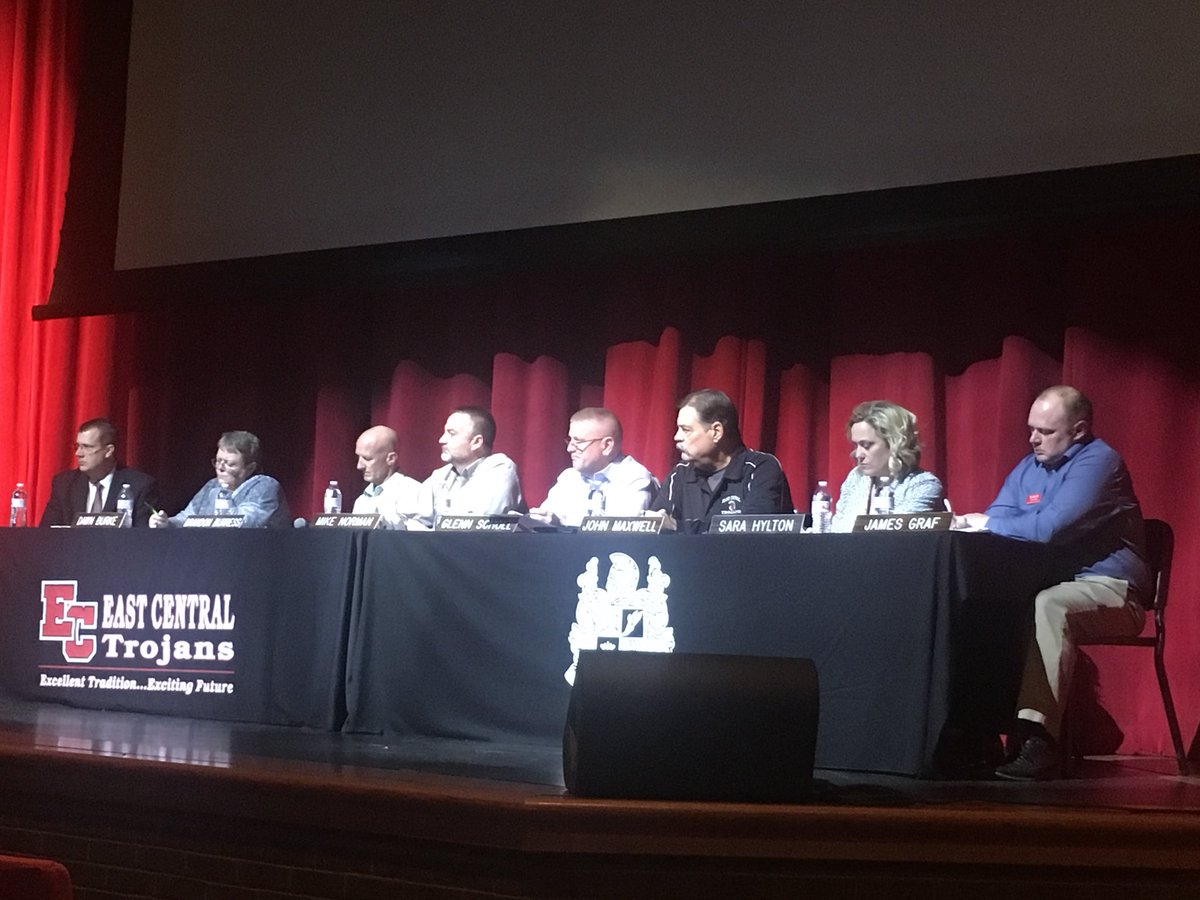 Great school safety meeting tonight with <a href="/SDCS_SUPER/">Andrew Jackson</a>  and school board. Thanks community for your feedback!  Student safety is the most important piece!