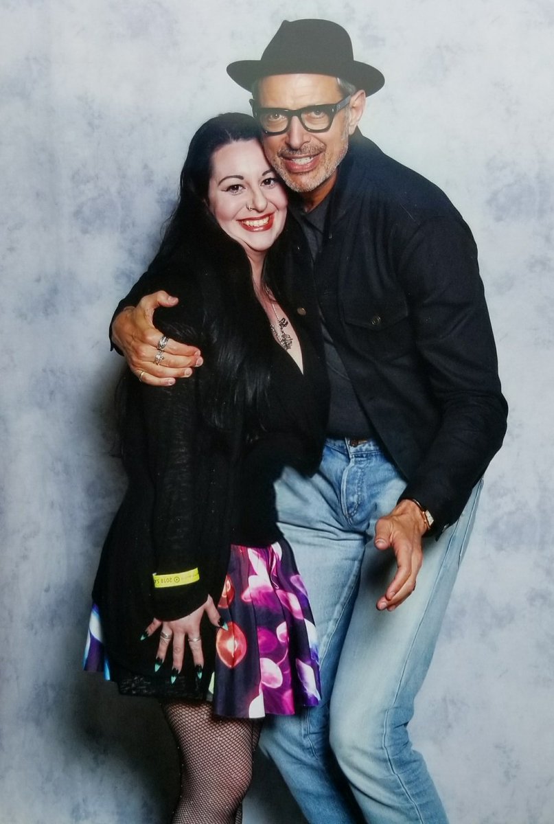ArriSnowlynx's tweet photo. @jeffreygoldbIum It was so surreal meeting you. You were just as kind and amazing as I thought you would be. Thank you for making a 25 year dream come true. #IvebeenGoldblumed https://t.co/YpJ7NQyFf9