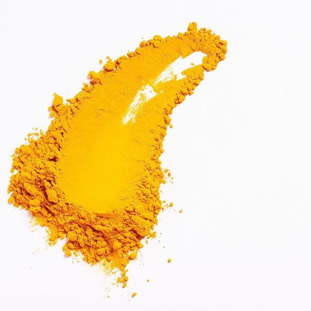 AtharaPure's tweet photo. Turmeric is the star ingredient in our Indian Glow Face Scrub. One of the key components that make turmeric such an amazing healer for both health and beauty is it's high level of antioxidants. #turmeric #exfoliate #facescrub https://t.co/O9DHoNz1a5