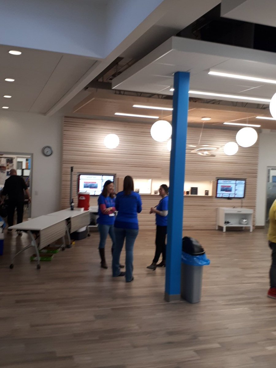 padevries's tweet image. Hey.  We are all set for #HackerNest #kw.  Doors open at 8.