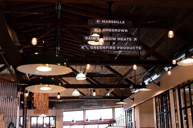 thegreyedit's tweet photo. seattle straight killin’ it with the market scene ⚡️
.
#thegreyedit #blogger #seattleblogger #styleblogger #fashionblogger #travelblogger #visitseattle #seattlemarket #borntoroam #travelgram #visualsoflife #indoormarket #weekendwanderer #seattlefood … https://t.co/rZDZaeHArs https://t.co/lNLgHCEmZZ