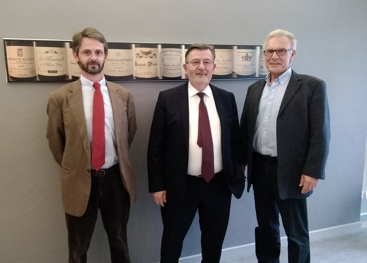 PaulRolland2018's tweet photo. Je suis en Bourgogne avec les Présidents Damien de Margon, Uimm Saône-et-Loire et Philippe Guerit, Uimm Côte-d'Or. Nombreux échanges sur l'implication de chacun dans le réseau, la lisibilité de nos actions pour nos adhérents et plus globalement de la place de l'industrie. https://t.co/qw4uy6vu9h