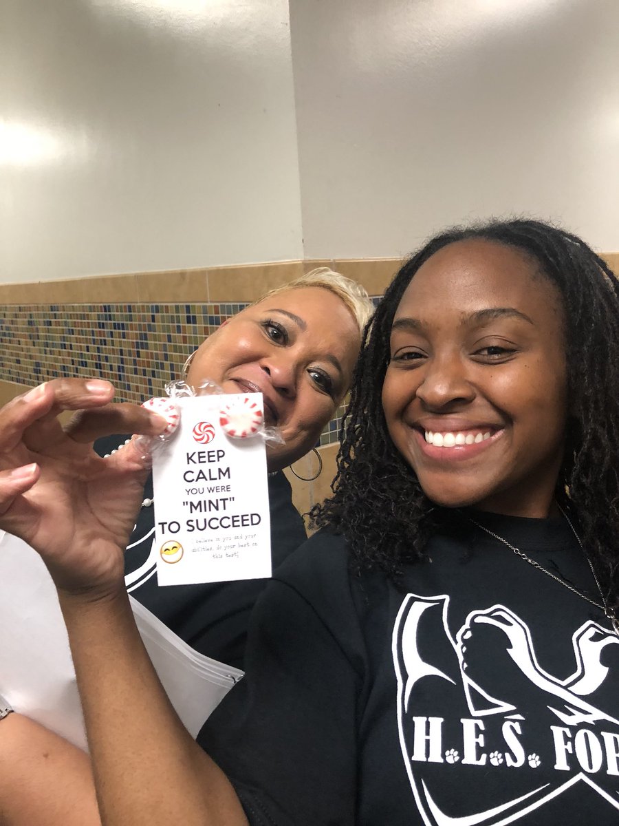 totstevenson's tweet photo. STAAR Parade and Pep Rally for the students at HES!! #hesforever @CherishPipkins @Cre8tiveEDUbite https://t.co/rNSXI3jAtE