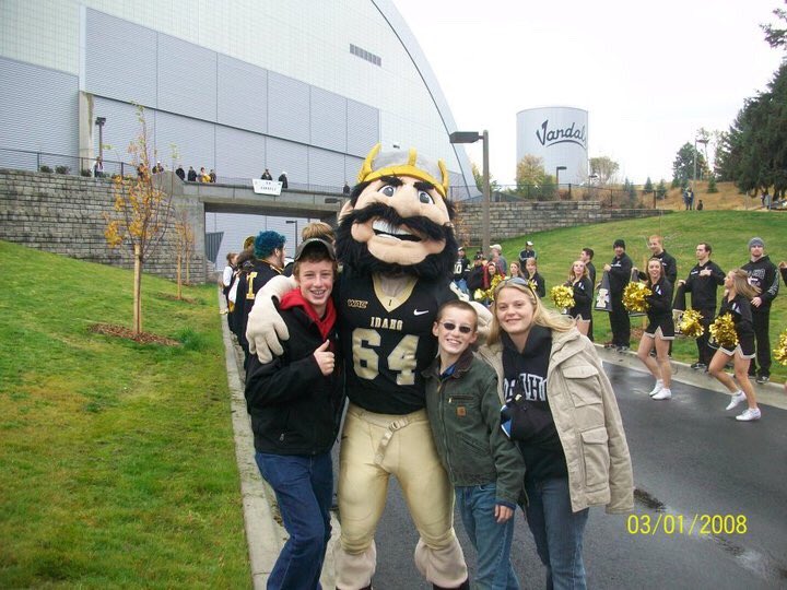 OneillforASUI's tweet image. Check that time stamp! A little over 10 yrs ago was Austin’s first experience with the University of Idaho &amp;amp; look at where he is now #AustinandASUI