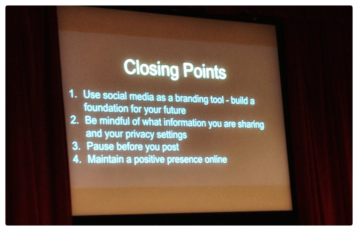 jbtechcoach's tweet photo. @LeRoy_Knights @LeRoyWSS @knightstechdesk Excellent closing thoughts from our Knights' Tech Desk Ss, what an informative evening for our parents!👍 https://t.co/8AfiaScmP0