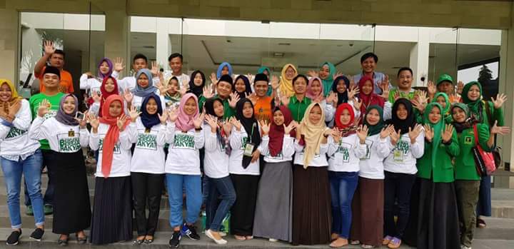 Masihkah berpikir kalo PPP adalah partai orang tua
@MRomahurmuziy 
<a href="/BojonegoroDpc/">Dpc. PPP Bojonegoro</a> 
<a href="/toniafto2/">toni</a> 
<a href="/DPP_PPP/">DPP PPP</a> 
<a href="/DPWPPPindonesia/">DPW PPP Indonesia</a>