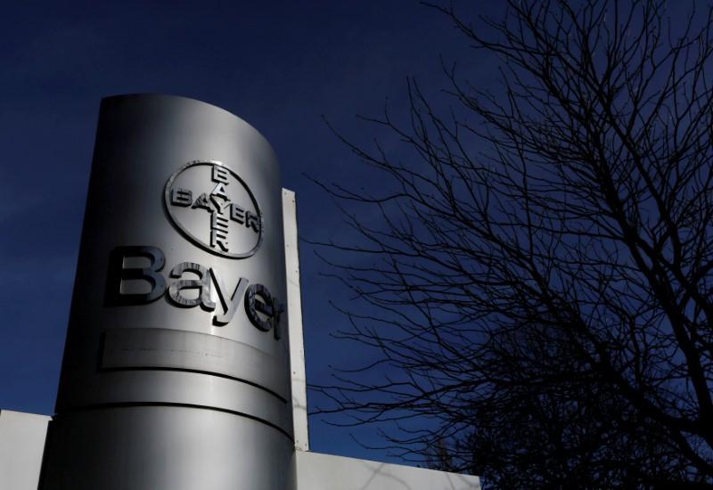 Reuters's tweet photo. Bayer reaches deal with U.S. for approval to buy Monsanto - WSJ https://t.co/BR9gV292j0 https://t.co/WqLW7LYwDy