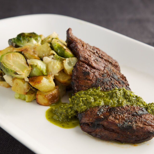 MayaDelSol's tweet photo. Snow flurries and 30 degrees tonight? Sounds like the perfect time to enjoy a warm plate of carne asada and one of our 1/2 priced bottles of wine! #snowverit #comeonespring #atleastthereswine https://t.co/LOJo8aDQKj